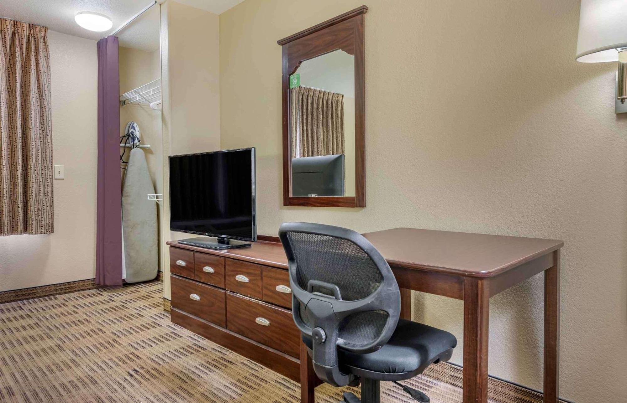 Extended Stay America Suites - Chicago - Берр-Рідж Екстер'єр фото